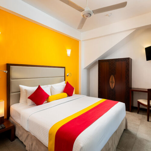 LUXURY SUITES  Thennai