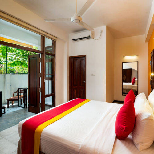 LUXURY SUITES  Thennai