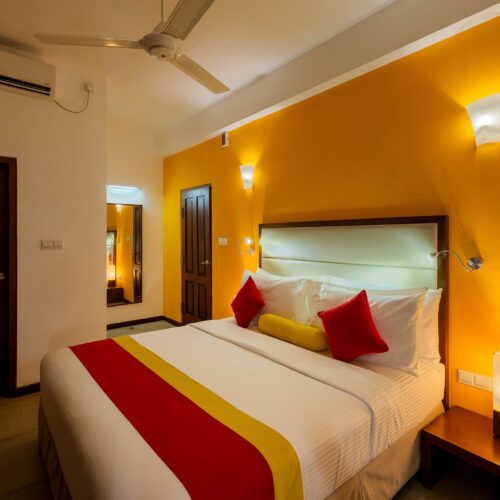 LUXURY SUITES  Thennai