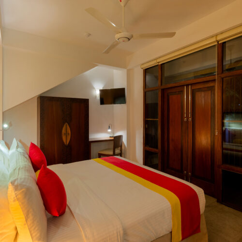 LUXURY SUITES  Thennai